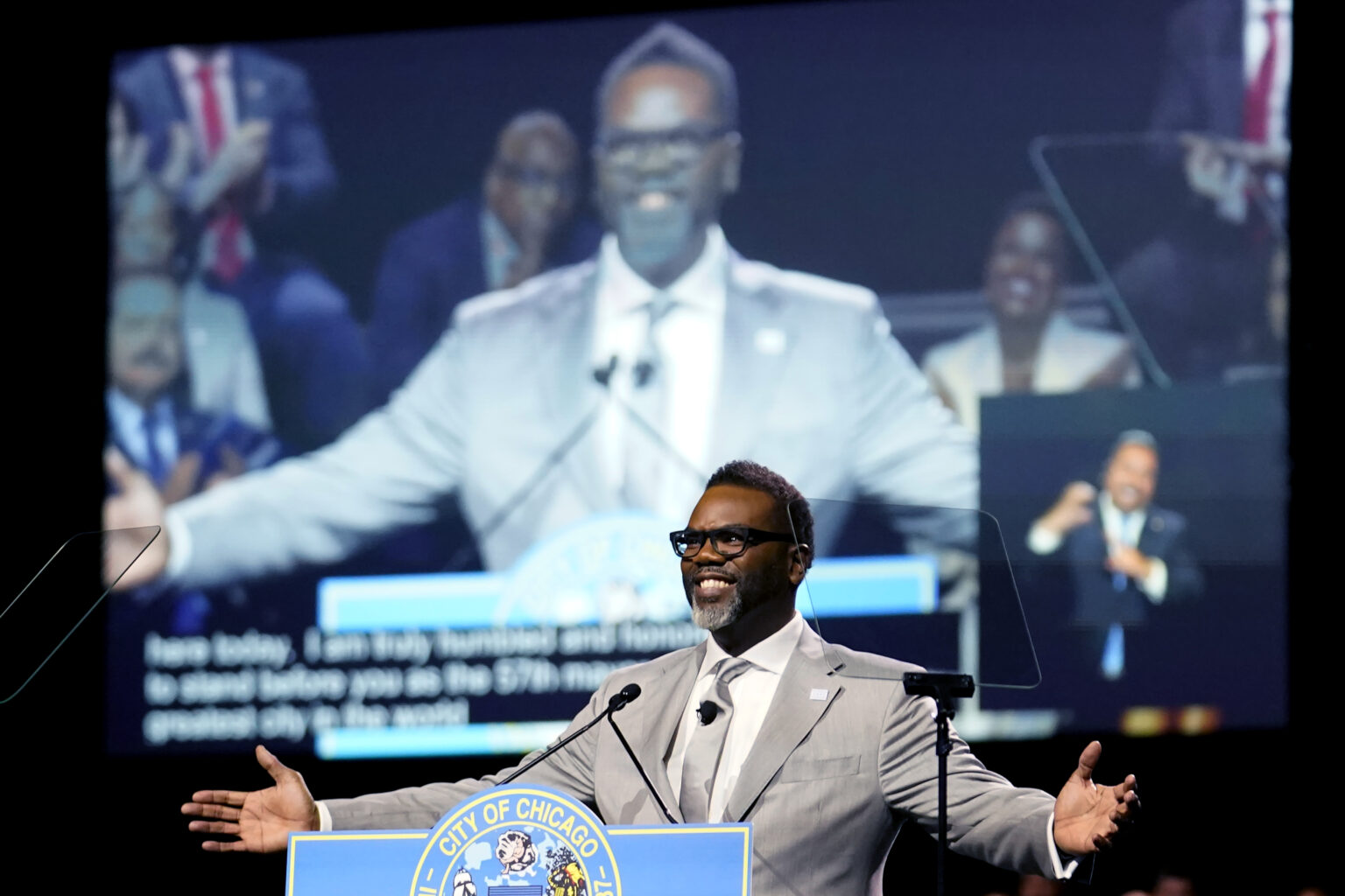 Brandon Johnson sworn in as mayor of Chicago