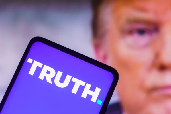 Trump's Truth Social Media Firm Files $3.78 Billion Libel Lawsuit Against The Washington Post |  The gateway expert