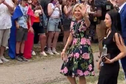 Jill Biden wears a bedspread during the Twin Cities Pride Parade in Minneapolis (VIDEO) |  The gateway expert |  by Cristina Layla