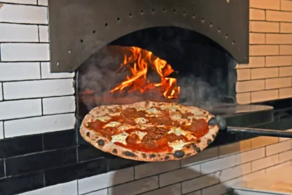 NYC is pushing hard with wood-fired pizza joints to cut carbon emissions by up to 75% |  The gateway expert |  by Cristina Layla