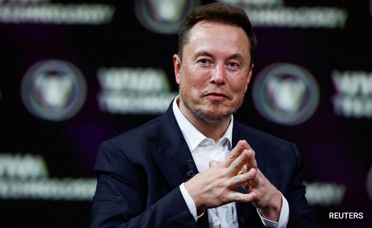 "Elon Musk's Daughter Thinks Anyone Rich Is Evil", Reveals Biographer