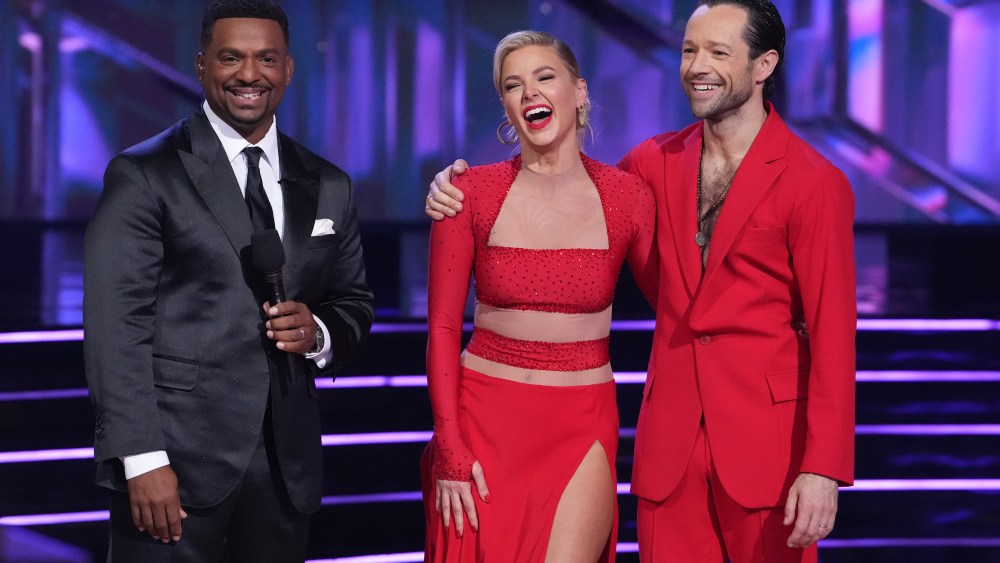 'Dancing With the Stars' Season 32 Premiere Picks Up High Scores