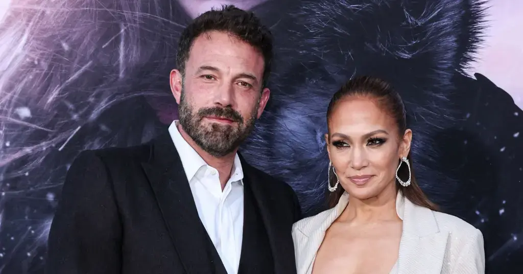 Jennifer Lopez And Ben Affleck Spotted Having A Heated Conversation