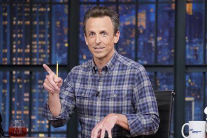 Late night shows return, actors restart strike negotiations