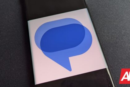 Google Messages RCS chats are getting a background wallpaper