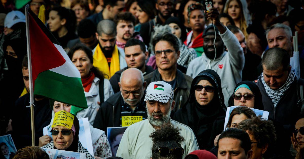 Pro-Palestine Protests Turn Violent in NYC on Christmas Day