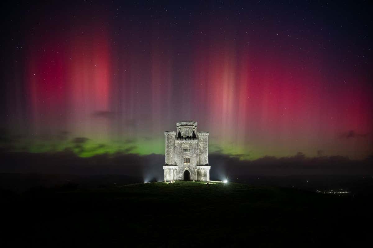 See a dazzling collection of the year's best northern lights pictures