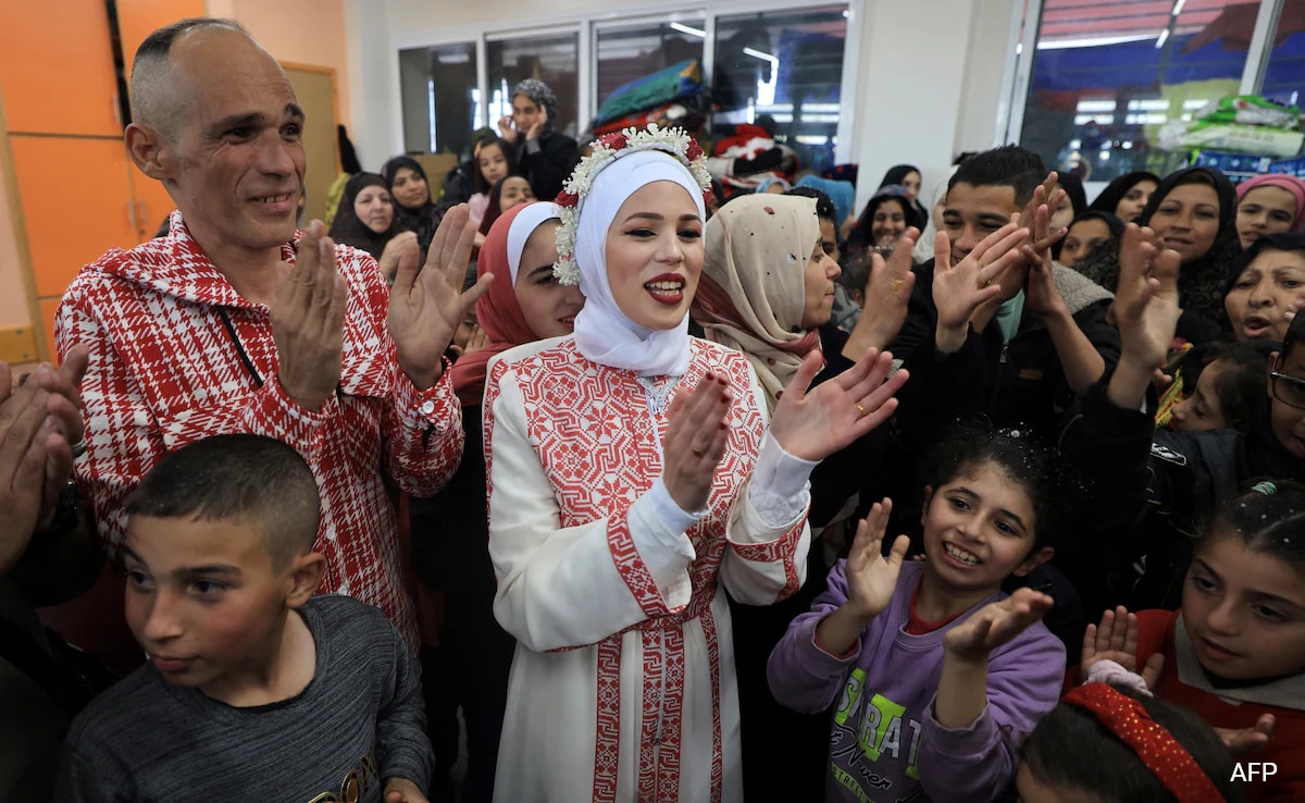 Gaza Couple Marry In Wartime Ceremony