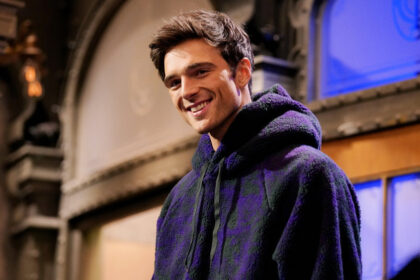 Jacob Elordi's 'SNL' Opening Includes 'The Kissing Booth' Dig