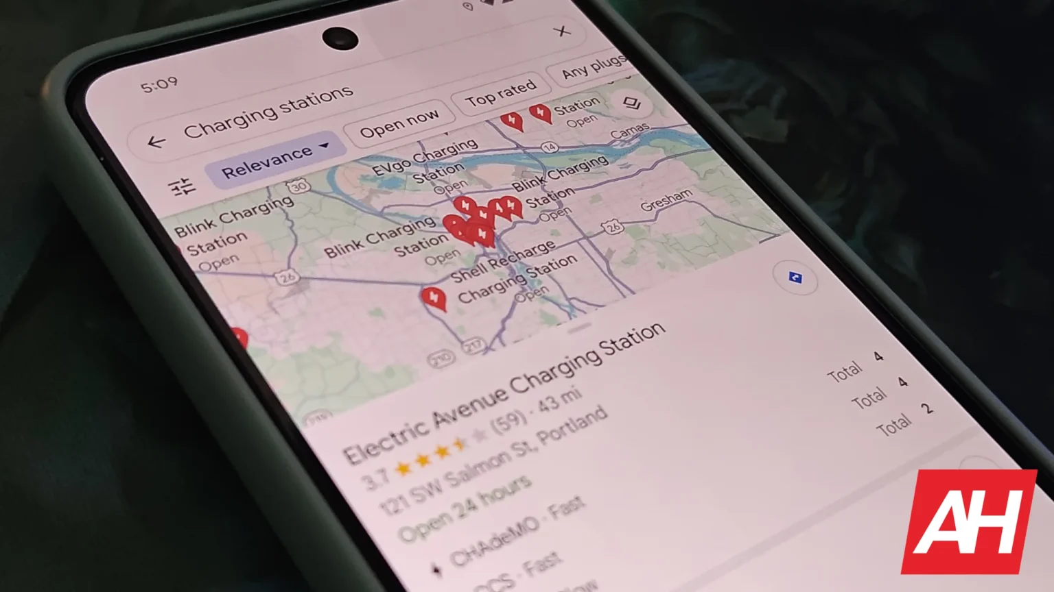 Google Maps getting a simplified bottom bar with a new "You" tab