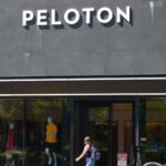 Peloton shares plunge after refinancing